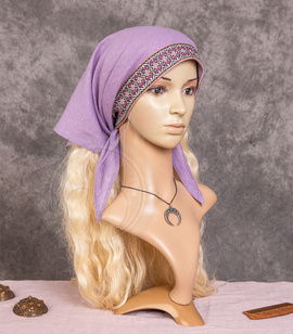 Linen triangular headscarf with geometric trim