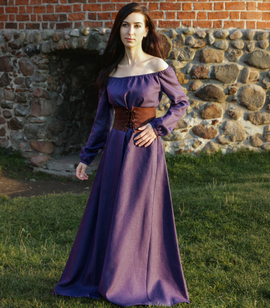 Fantasy off-shoulder linen Chemise