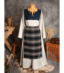 Linen underdress with square hem and wool apron