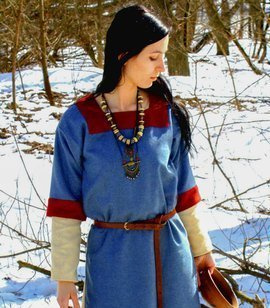 Kievan Rus wool tunic with rectangular woolen trim and side slits